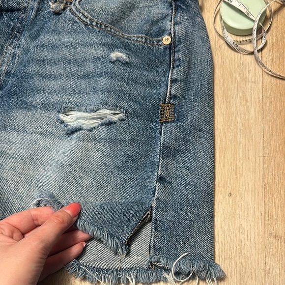 WE THE FREE | Blue Jean Shorts Distressed Frayed Hem - Picture 10 of 11